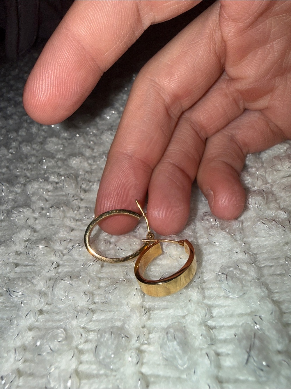 Gold Hoop Earrings - Women's Classic Small Hoops
